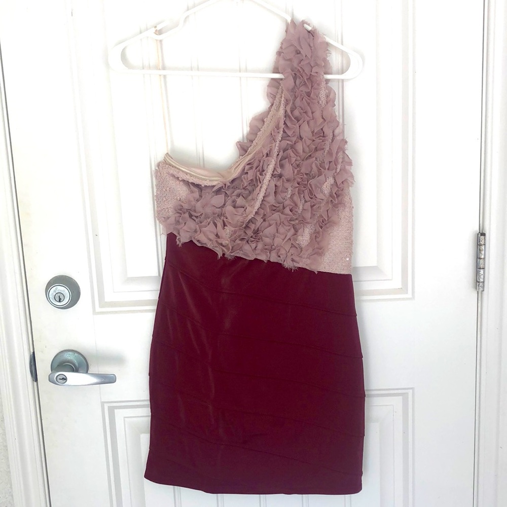 One shoulder ruffle dress